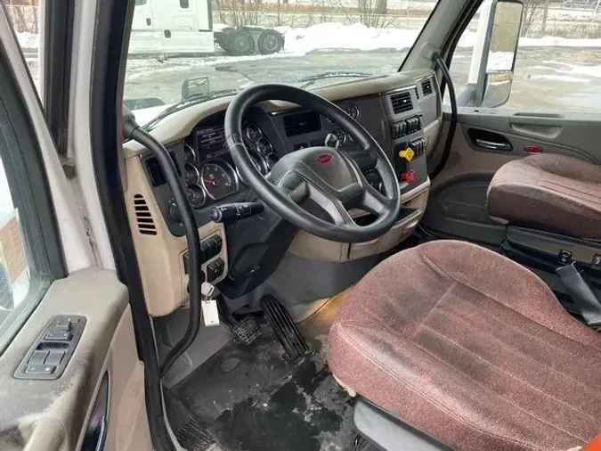 2022 Peterbilt 579