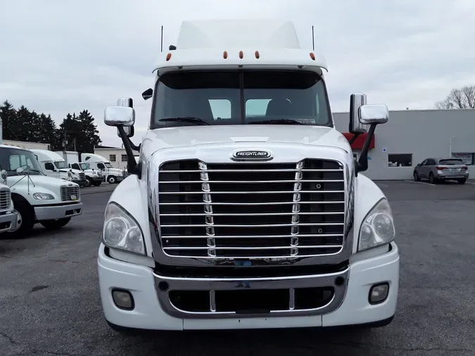 2018 FREIGHTLINER/MERCEDES CASCADIA 125