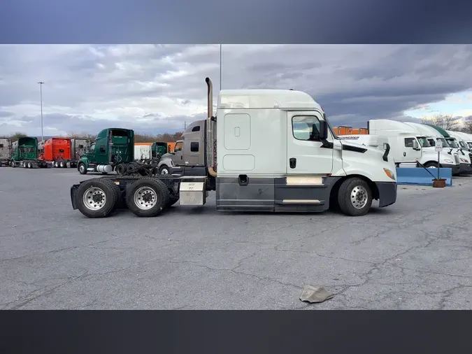 2020 Freightliner Cascadia 12619f2698cdf9cebcebcc208ea6acdab6e