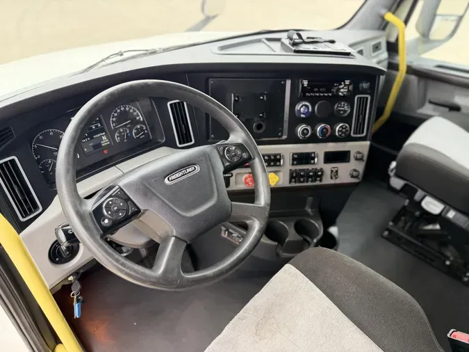 2021 Freightliner Cascadia19f50043318c96c3640a472739b125f6