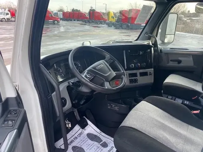 2020 Freightliner Cascadia