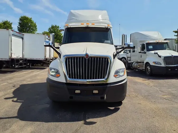 2019 NAVISTAR INTERNATIONAL LT625 SLPR CAB