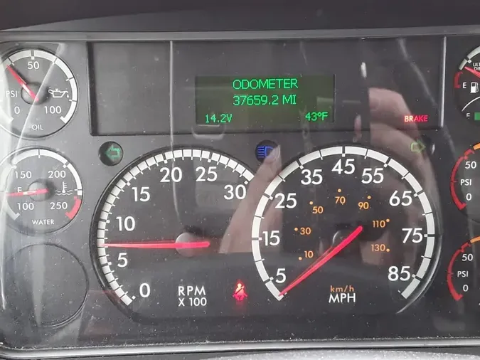 2019 FREIGHTLINER/MERCEDES M2 106