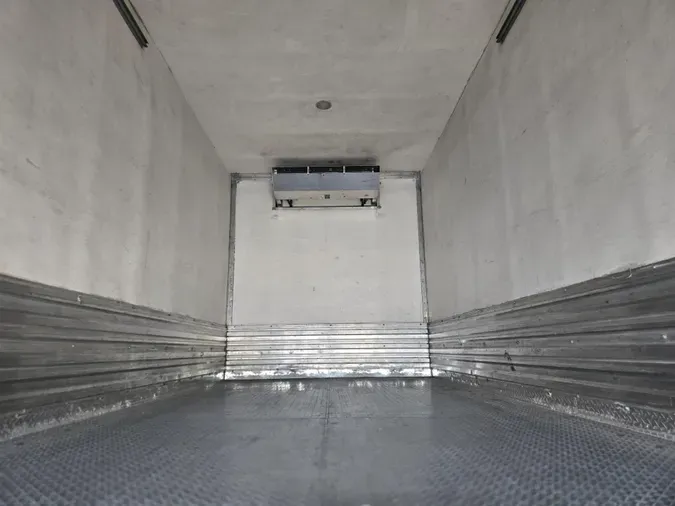 2020 Hino 268A19fcdfe295225f8575fc6981319add3e