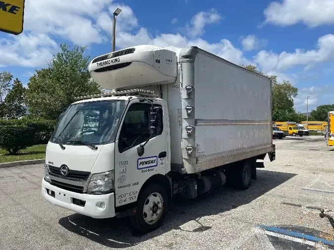 2017 Hino Truck 195