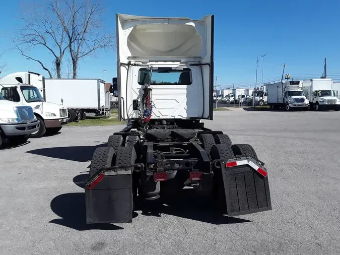 2021 NAVISTAR INTERNATIONAL LT625 DAYCAB T/A