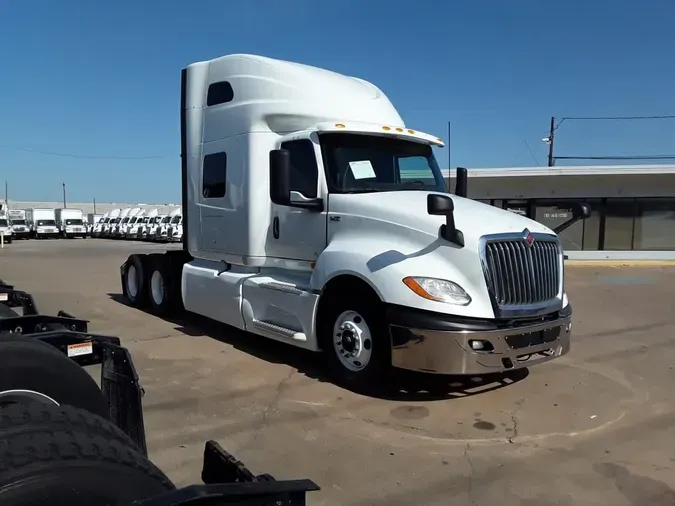 2019 NAVISTAR INTERNATIONAL LT625 SLPR CAB