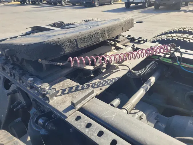 2022 International LT625