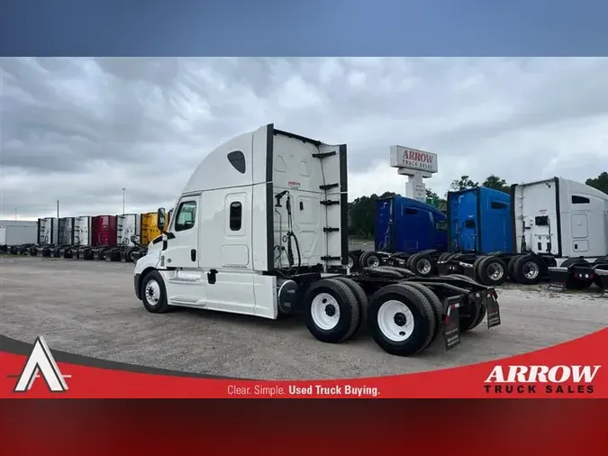 2023 FREIGHTLINER CA126
