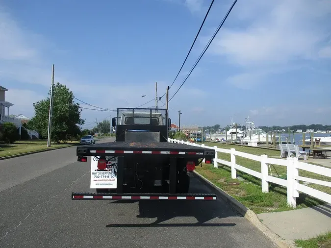 2016 FREIGHTLINER M2