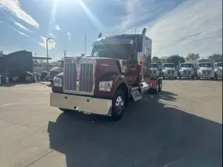 2025 Kenworth W990