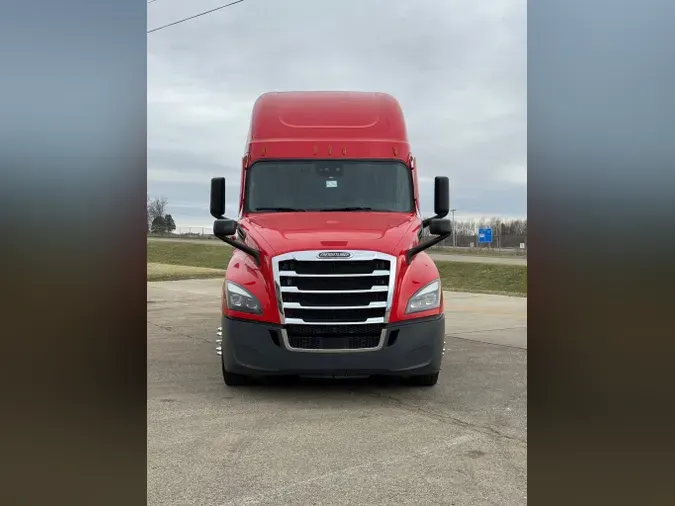 2022 FREIGHTLINER Cascadia 126