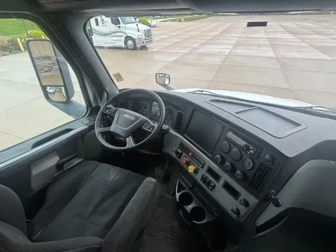 2020 Freightliner New Cascadia 126