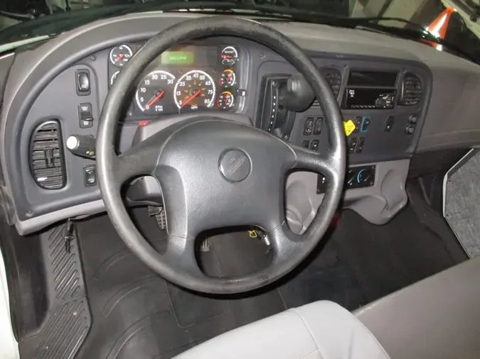 2019 FREIGHTLINER/MERCEDES M2 106