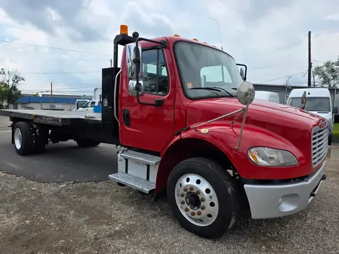 2018 FREIGHTLINER M2 106