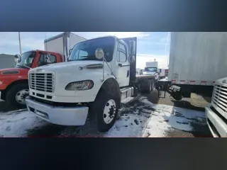 2015 FREIGHTLINER/MERCEDES M2 106