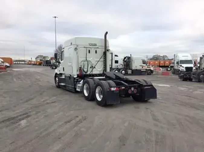 2020 Freightliner Cascadia