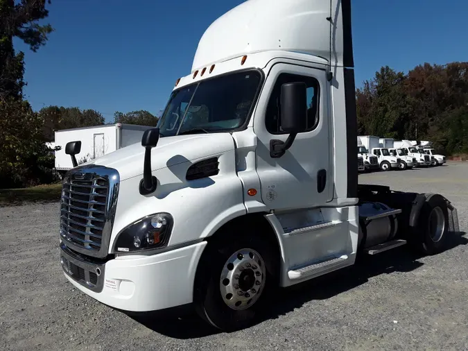 2018 FREIGHTLINER/MERCEDES CASCADIA 1131a125a5e645a4a87b11edeb620ba8fc0