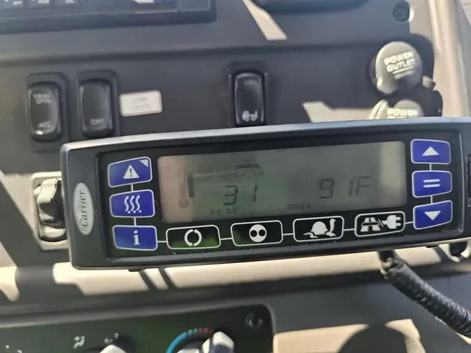 2018 FREIGHTLINER M2 106