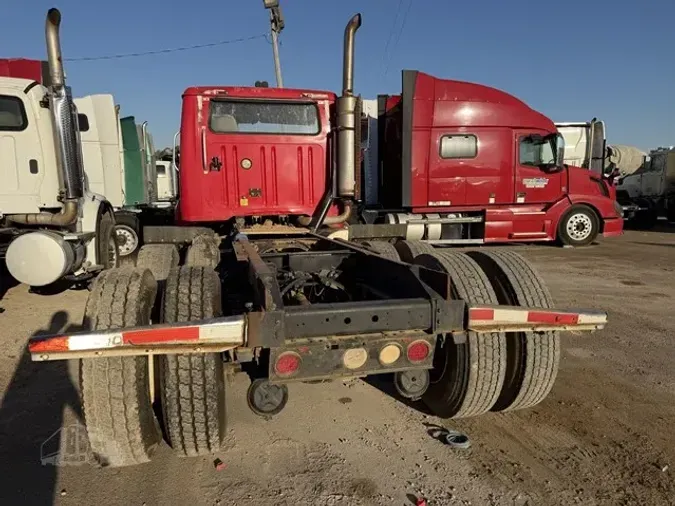 2003 INTERNATIONAL 8100