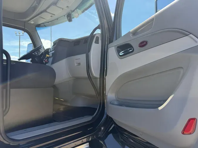 2021 Peterbilt 579