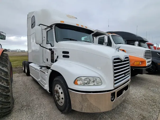 2018 MACK CXU613