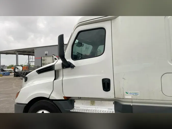 2022 Freightliner Cascadia 126