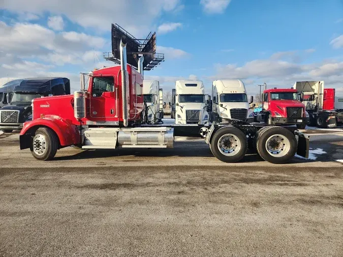 2018 KENWORTH W900