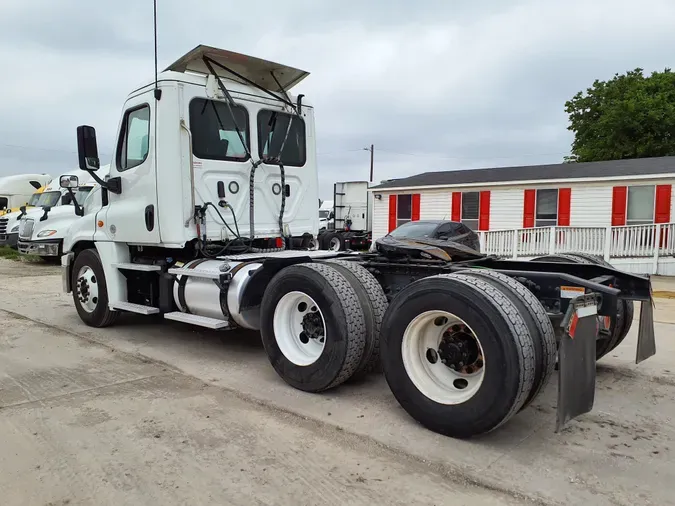 2019 FREIGHTLINER/MERCEDES CASCADIA 125