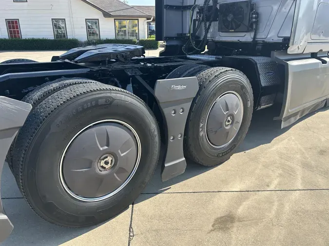 2022 International LT625
