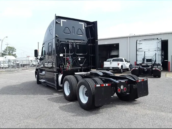2020 FREIGHTLINER CASCADIA 125