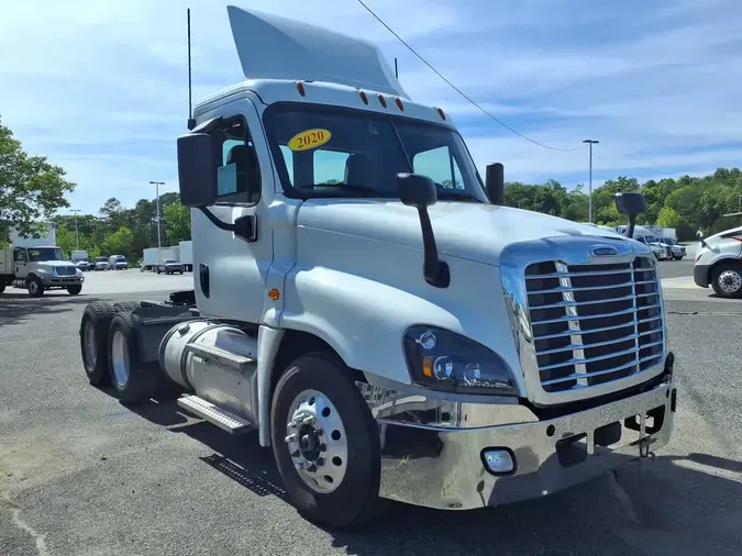 2020 FREIGHTLINER/MERCEDES CASCADIA 125