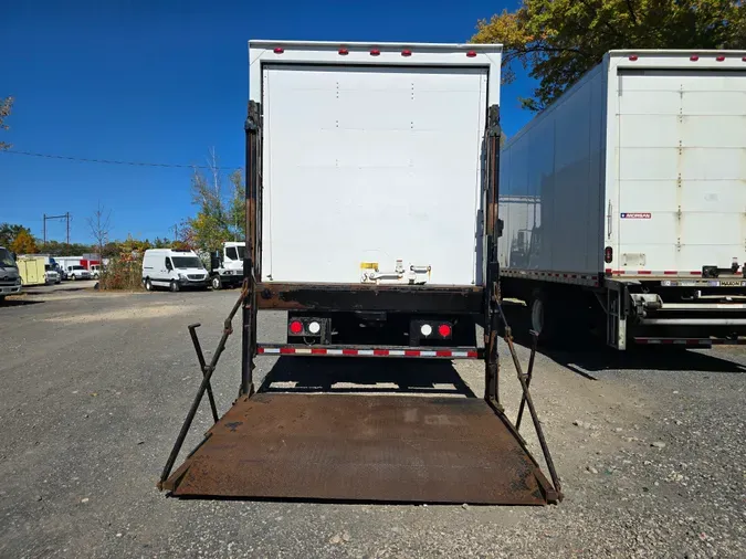 2018 FREIGHTLINER/MERCEDES M2 106