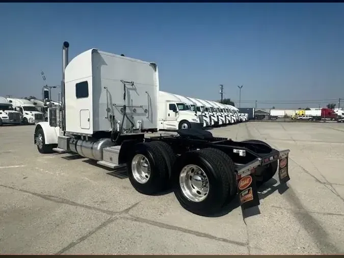 2020 Peterbilt 389