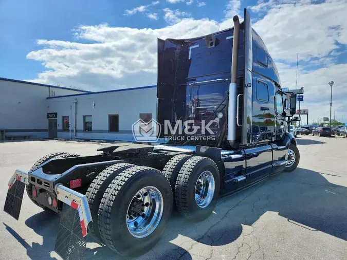 2021 VOLVO VNL64T860