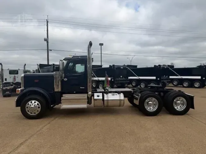 2027 PETERBILT 589