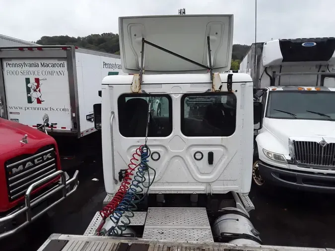 2019 FREIGHTLINER/MERCEDES CASCADIA 125