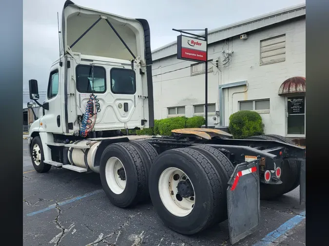 2017 FREIGHTLINER/MERCEDES CASCADIA 125