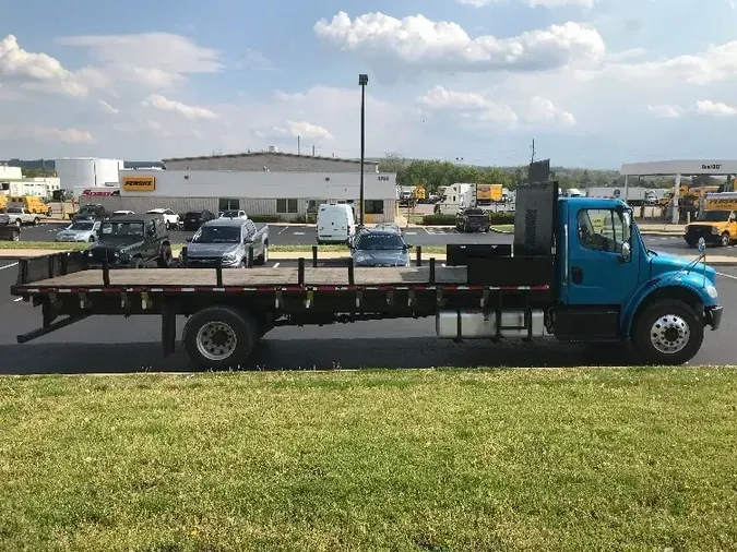 2017 Freightliner M2