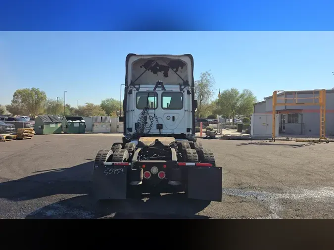 2020 Freightliner Cascadia 126