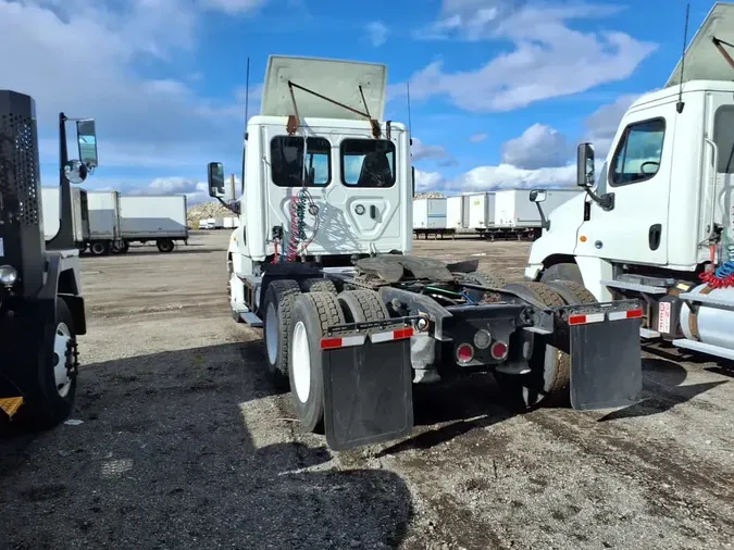 2019 FREIGHTLINER/MERCEDES CASCADIA 125