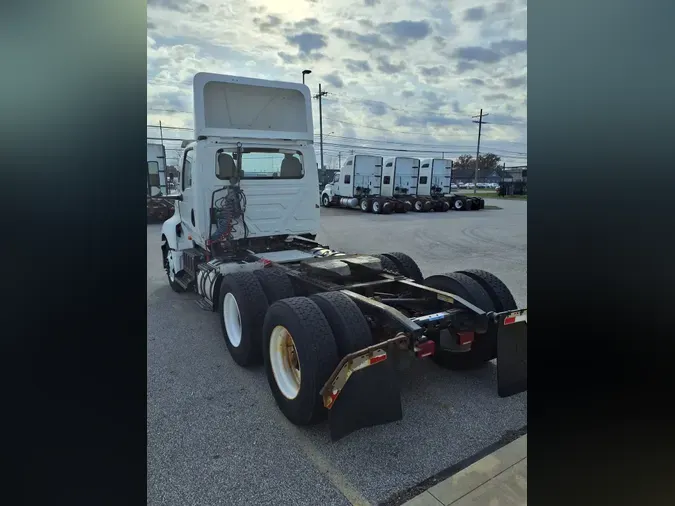 2019 NAVISTAR INTERNATIONAL LT625 DAYCAB T/A