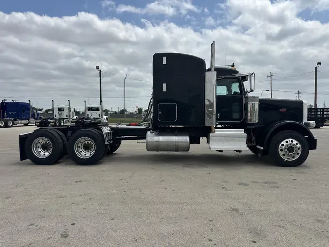 2020 Peterbilt 389