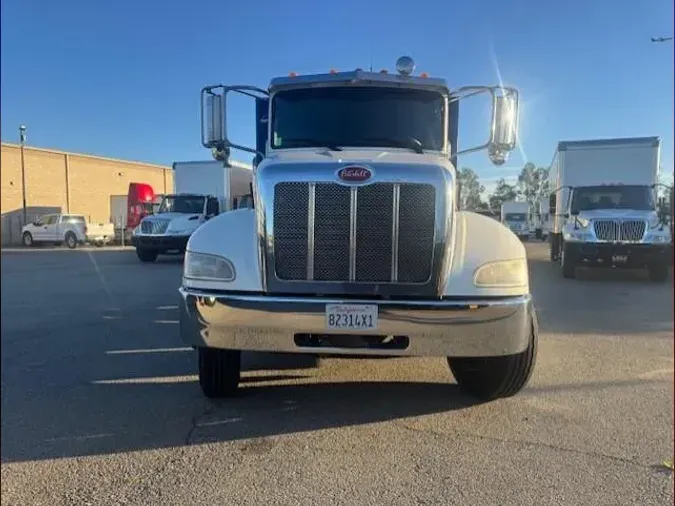 2017 Peterbilt 337