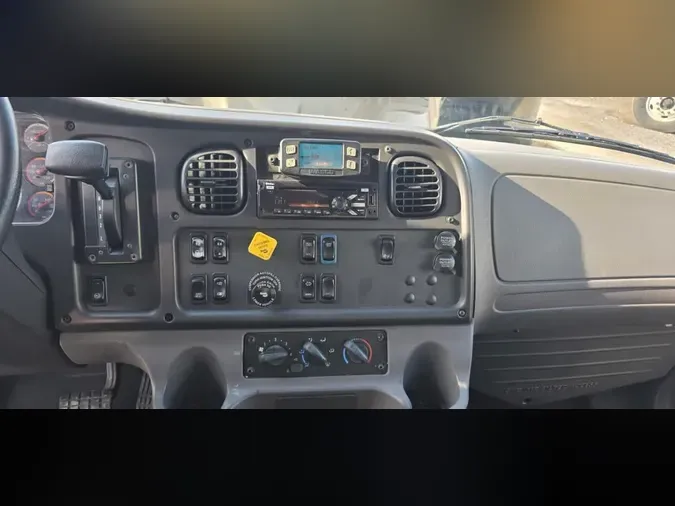 2018 FREIGHTLINER/MERCEDES M2 106