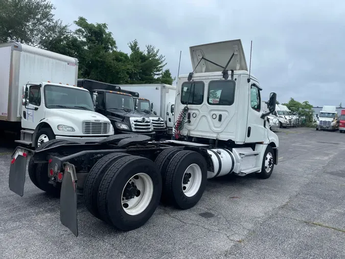 2020 FREIGHTLINER/MERCEDES NEW CASCADIA PX12664