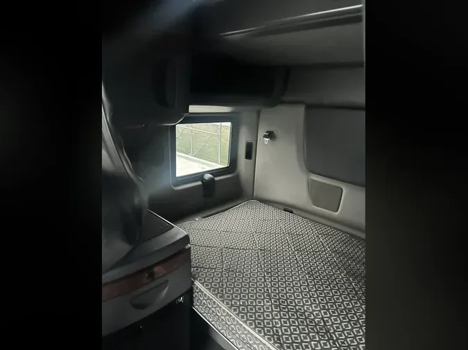 2022 International LT625