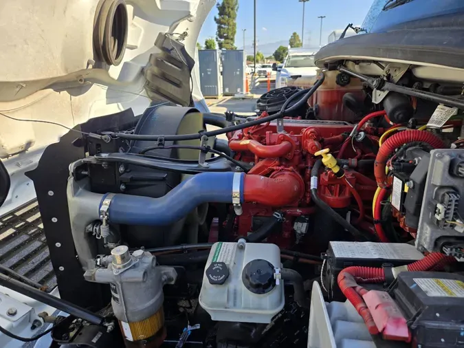 2018 Freightliner Business Class M2 106