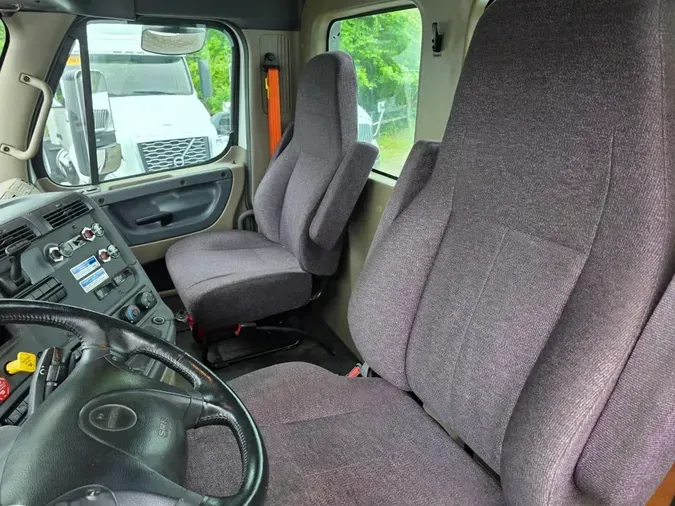 2017 FREIGHTLINER CASCADIA 125