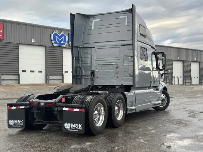 2022 VOLVO VNL64T860